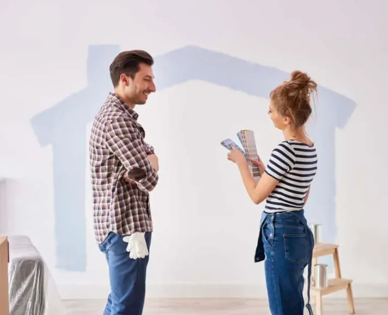 couple-painting-the-interior-wall-in-their-new-apartment-1024x684-1.webp